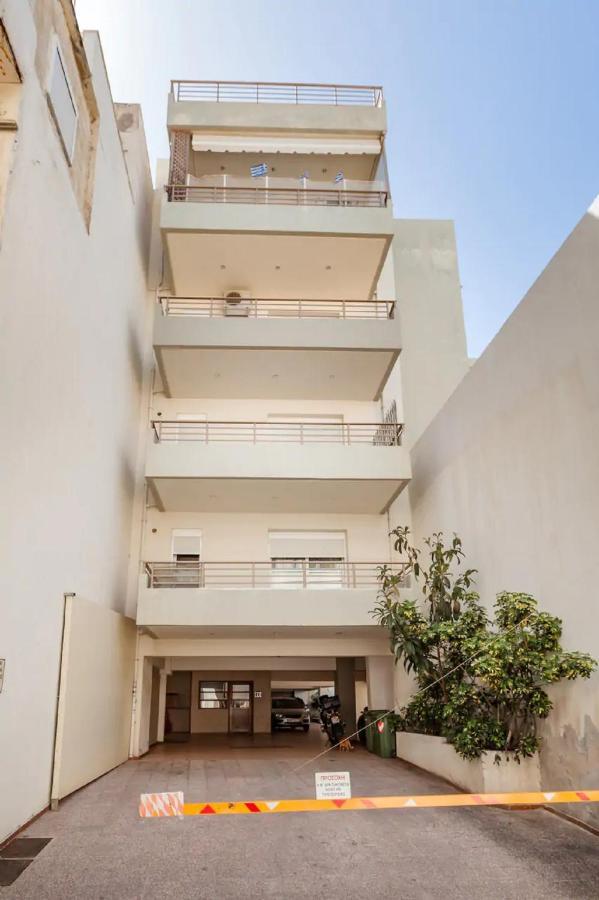 Cozy Spacious Apartment In The Heart Of Heraklion Exterior foto